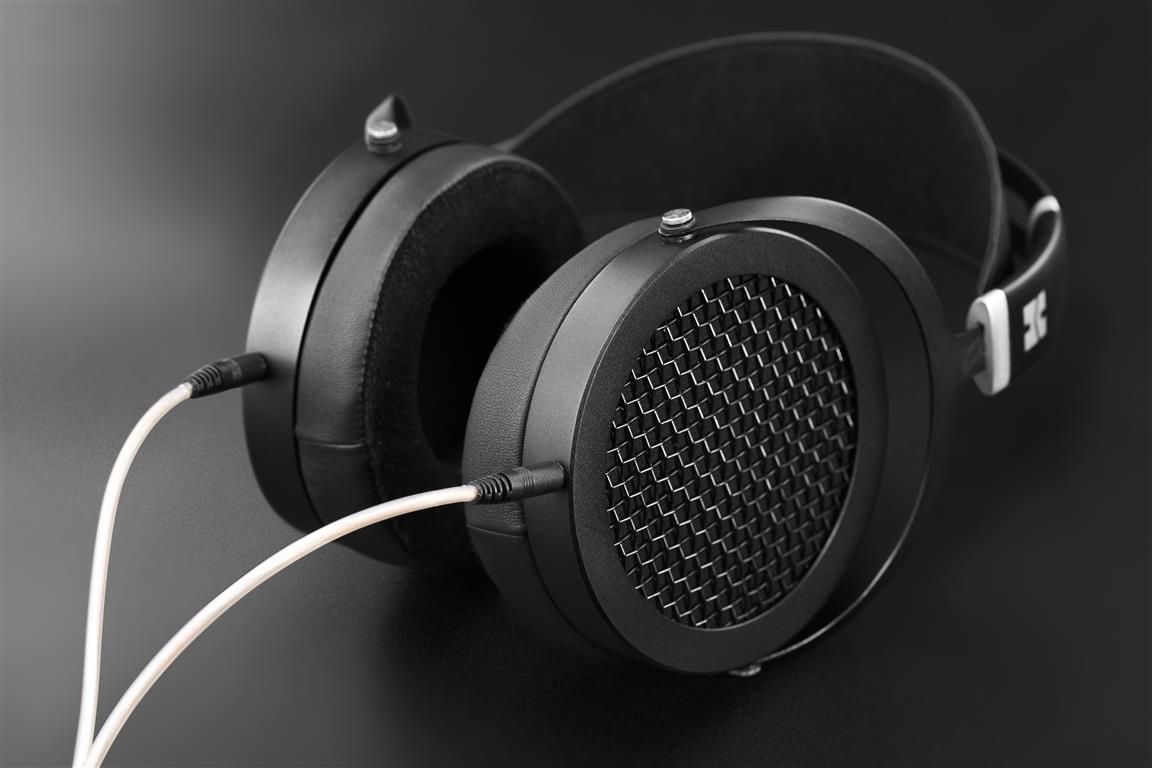 HIFIMAN Sundara Over-Ear Full-Size Planar Magnetic Headphones 